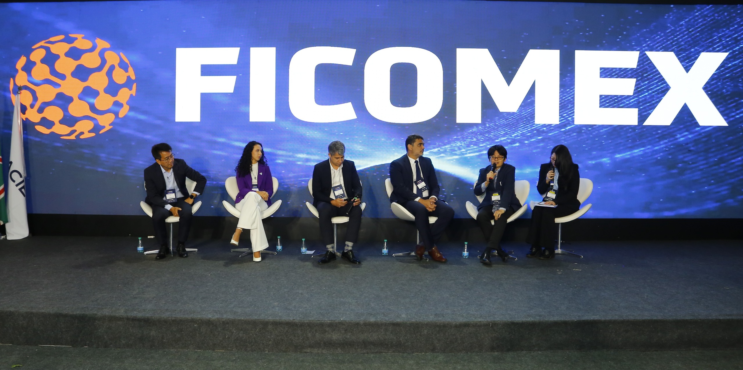 No momento, você está visualizando Ficomex: painel Brasil-Japão discute inovação, terras raras e inteligência artificial